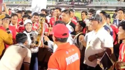 Bupati Bone Bersama HMS 99 Rayakan Kemenangan Bone BerAmal FC atas Sidrap