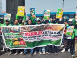 Ratusan Ojol Makassar Datangi DPRD Sulsel: Kami Ingin Tetap Jadi Mitra, Bukan Pekerja!