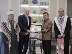 Terima Kunjungan Grand Imam Masjid Al-Aqsa, JK Tegaskan Solidaritas untuk Palestina