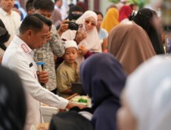 Di Balik Stand Market Day, Anak-anak At-Tauhid Belajar Menawarkan Produk dan Melatih Kekompakan
