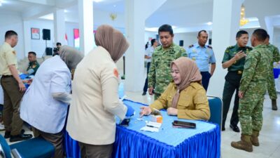 Fatmawati Rusdi Terima Brevet Kehormatan Kesehatan Penyelaman dan Hiperbarik
