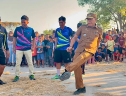 Camat Sangkarrang Buka Turnamen Sepak Bola di Pulau Kodingareng