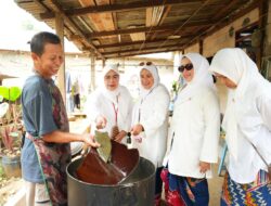 Dekranasda Makassar Pelajari Pemberdayaan Perajin di Kampung Batik Cibuluh