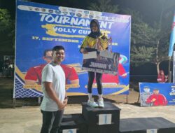 Rahmat Altin Tambah Bonus Tim Voli Putri SMAN 5 Bone, Dorong Pembinaan Atlet Muda